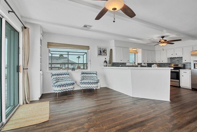 354 Ling Street, House other with 3 bedrooms, 3 bathrooms and 1 parking in Bayou Vista TX | Image 18