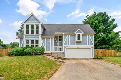 7824 Monrovia St, Lenexa, KS, 66216-3328 | Card Image