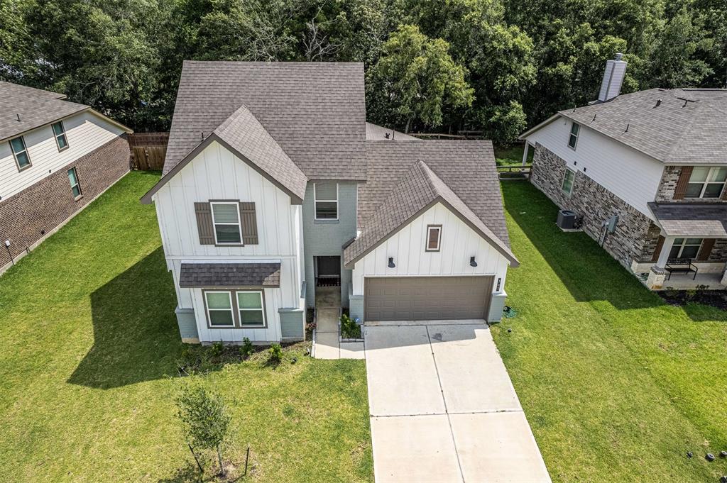 Lakeway Cir, Anahuac, TX 77514
