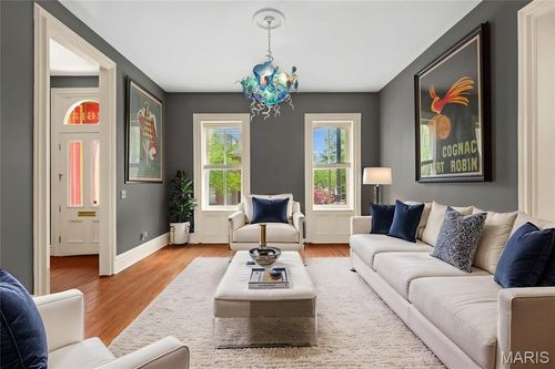 2613 S 11th St, Saint Louis, MO, 63118-1811 | Card Image