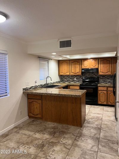 223 - 12212 N Paradise Village Parkway S, Condo with 1 bedrooms, 1 bathrooms and null parking in Phoenix AZ | Image 2