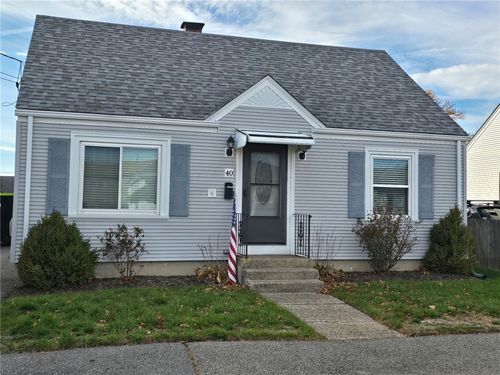 40 Camac St, Pawtucket, RI, 02861-3902 | Card Image