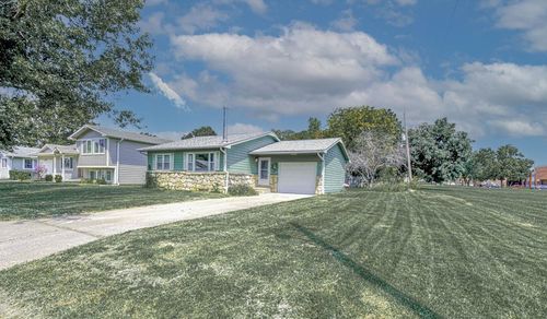1922 Booth St, Winfield, KS, 67156-4726 | Card Image