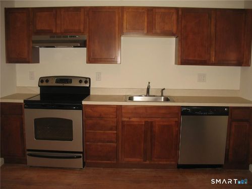 202-7 New St, Danbury, CT, 06810-6511 | Card Image