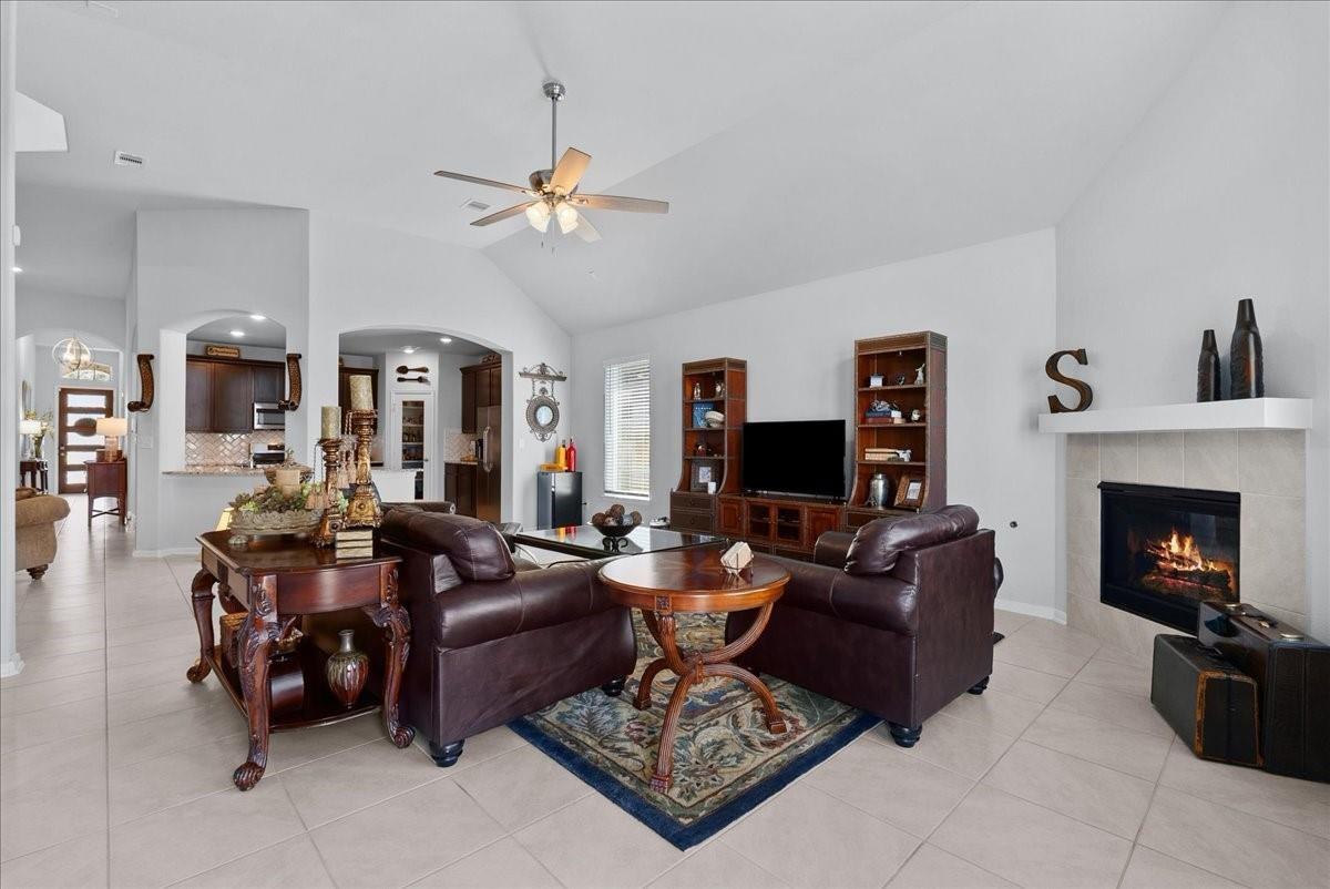 Residential Lease in Pearland 2