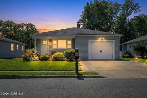 160 Port Royal Dr, Toms River, NJ, 08757-3905 | Card Image