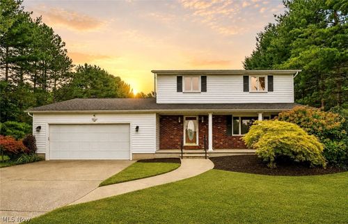 679 S Lake Street, Amherst, OH, 44001 | Card Image
