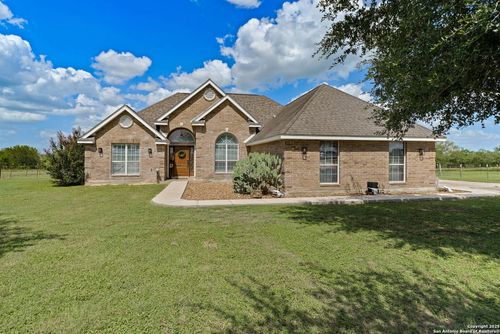788 County Road 140, Floresville, TX, 78114-4342 | Card Image
