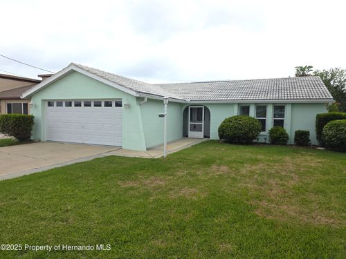 7313 Hatteras Dr, Hudson, FL, 34667-3933 | Card Image