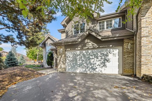 8624 Kendall Ln, Orland Park, IL, 60462-7801 | Card Image