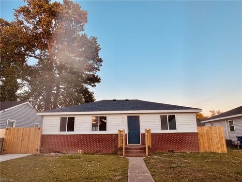 154 Frizzell Ave, Norfolk, VA, 23502-4607 | Card Image