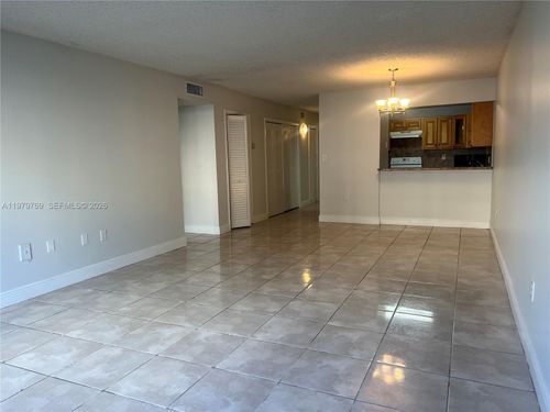 apt-117-6950 Nw 186th St, Hialeah, FL, 33015-3212 | Card Image