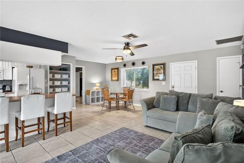 916 Se 31st Ln, Cape Coral, FL, 33904-2938 | Card Image