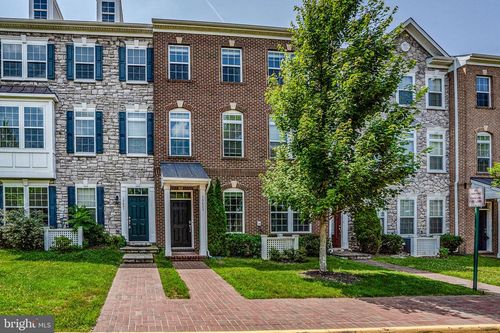 10603 Legacy Ln, FAIRFAX, VA, 22030-8152 | Card Image