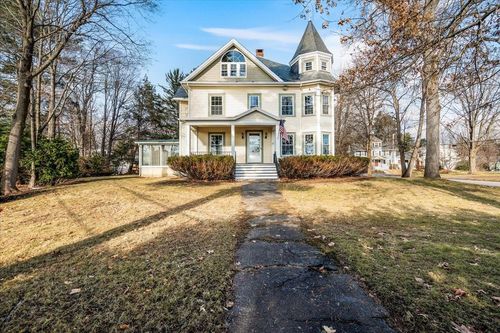 61 Manchester St, Nashua, NH, 03064-6217 | Card Image