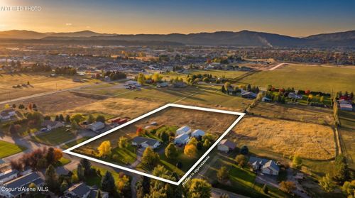 9870 W Gallop Ln, Post Falls, ID, 83854-5979 | Card Image