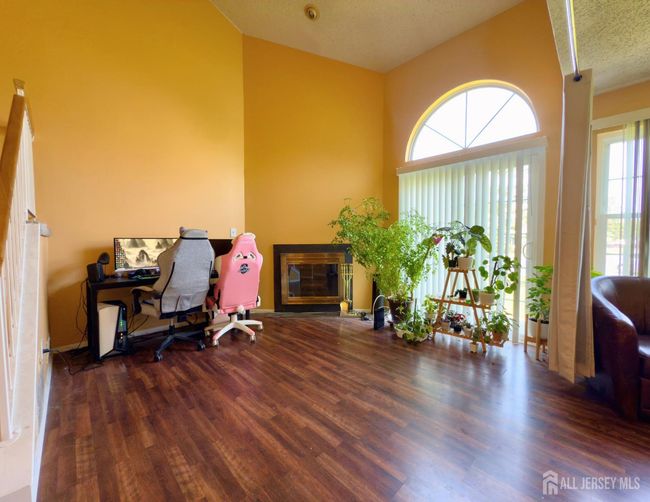67 Nova Dr, Townhouse with 2 bedrooms, 3 bathrooms and null parking in Piscataway NJ | Image 4