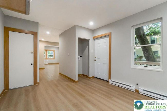 226 Fern St, House other with 4 bedrooms, 2 bathrooms and null parking in Jim Thorpe PA | Image 10