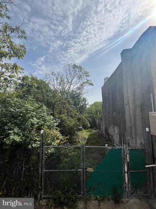 3025 N American St, PHILADELPHIA, PA, 19133-3620 | Card Image