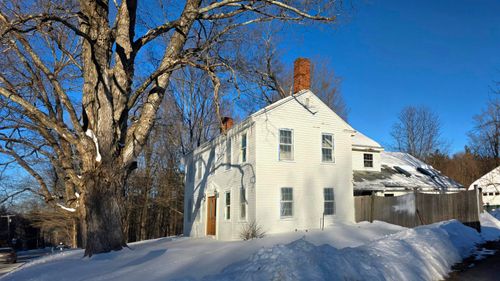 86 Raymond Rd, Chester, NH, 03036-4125 | Card Image