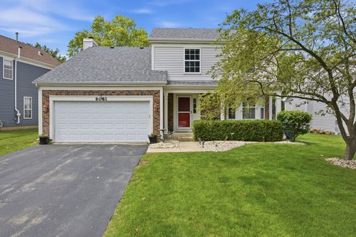 6061 Golfview Dr, Gurnee, IL, 60031-4742 | Card Image