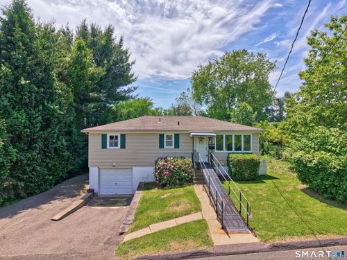 28 Vittorio St, Watertown, CT, 06779-1126 | Card Image