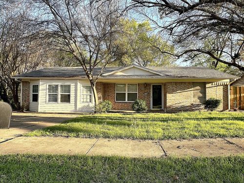 218 Kansas St, Sherman, TX, 75090-9117 | Card Image