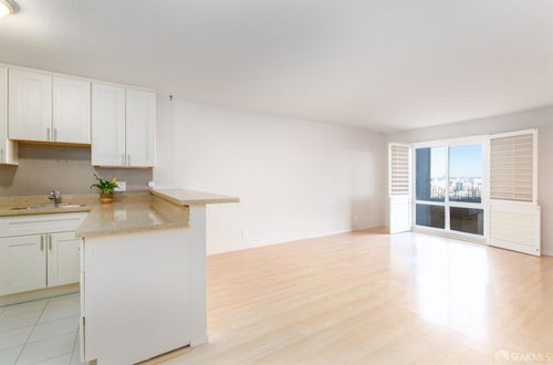 406-646 Corbett Ave, San Francisco, CA, 94114-2206 | Card Image