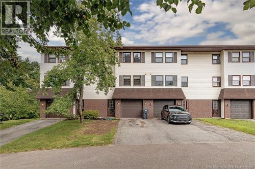 31 Shadow Hill Crt, Rothesay, NB, E2E3M4 | Card Image