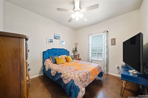 1100/1102 Stanley, Seguin, TX, 78155 | Card Image