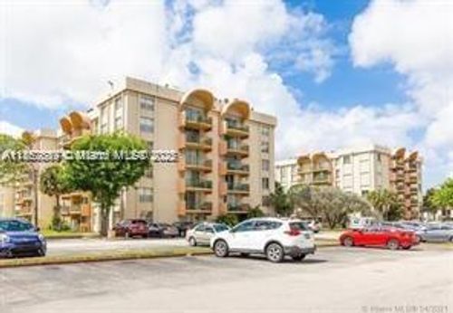 apt-307-9310 Fontainebleau Blvd, Miami, FL, 33172-4291 | Card Image