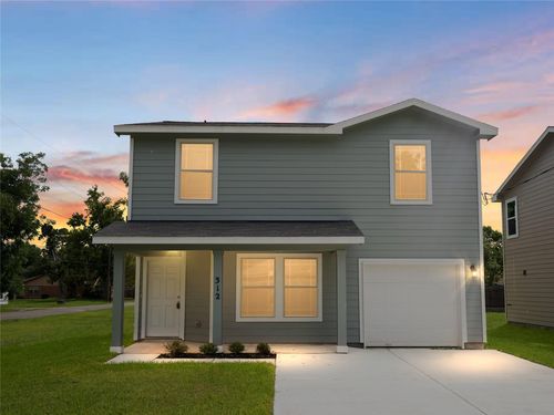 312 N Orange St, Sweeny, TX, 77480-2534 | Card Image