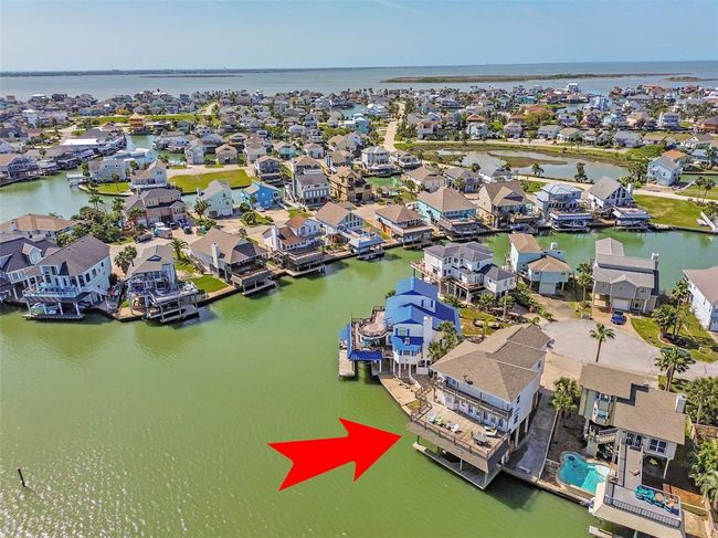 Look at the size of this home and deck - plenty of room inisde and out. | Image 13