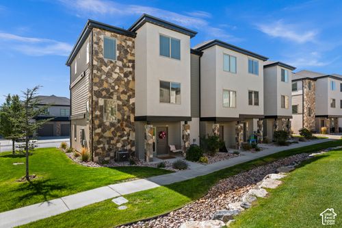142 E Harvest Ln, Saratoga Springs, UT, 84045 | Card Image