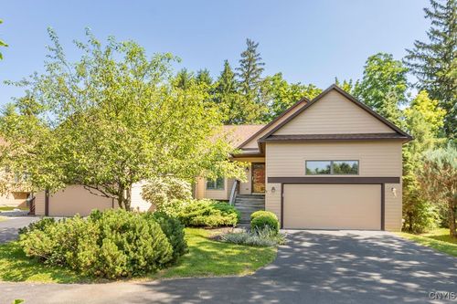 42 Nursery Ln, Syracuse, NY, 13210-2815 | Card Image