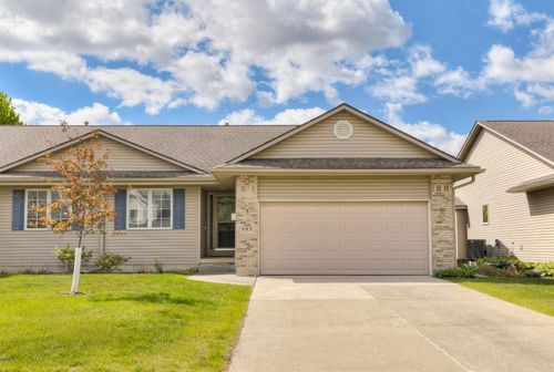 903 Ne 5th St, Ankeny, IA, 50021-4720 | Card Image