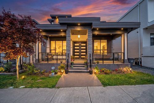 5932 139a St, Surrey, BC, V3X0G6 | Card Image