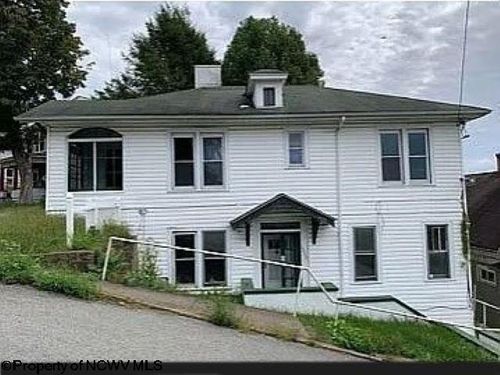 124 Watson Ave, Fairmont, WV, 26554-1609 | Card Image