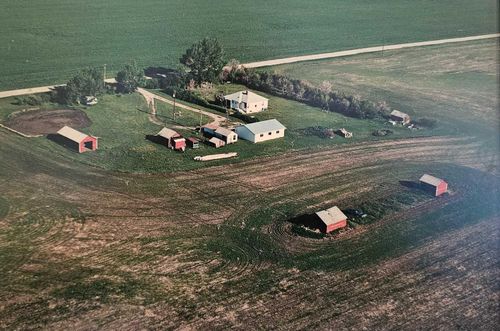 161059 Range Road 274, Nanton, AB, T0L1R0 | Card Image