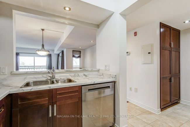 202 - 678 Line 2 Rd, Condo with 2 bedrooms, 2 bathrooms and 1 parking in Niagara on the Lake ON | Image 8
