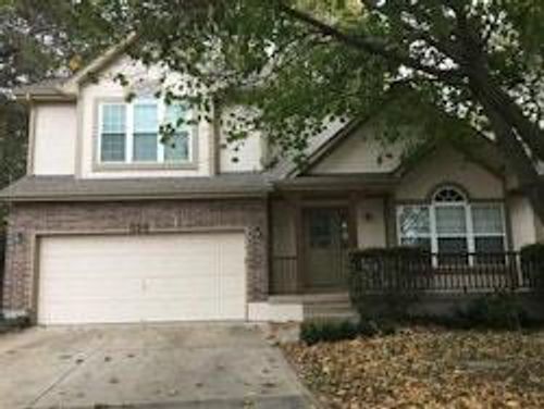 320 Ne Golden Gate Ct, Blue Springs, MO, 64014-1787 | Card Image