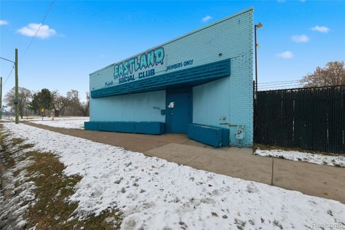 10340 Van Dyke St, Detroit, MI, 48234-4132 | Card Image