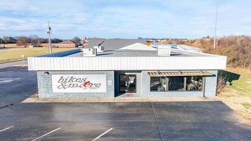 200 Sivley Rd, Hopkinsville, KY, 42240 | Card Image