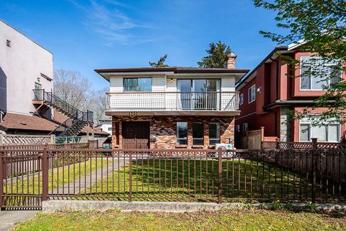4332 Victoria Dr, Vancouver, BC, V5N4N5 | Card Image