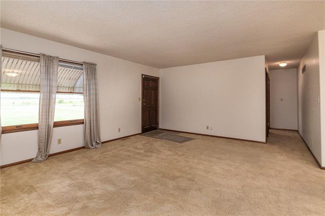 Bright and open living room | Image 7