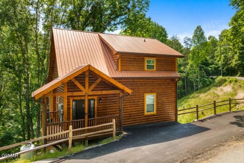 1446 Silver Poplar Ln, Sevierville, TN, 37876-4935 | Card Image