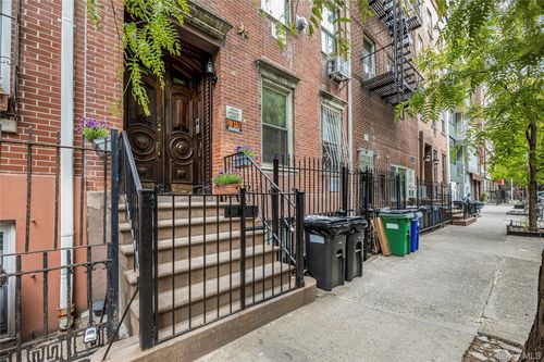5-271 E East 7 Street, New York, NY, 10009 | Card Image
