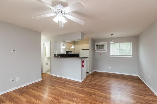 apt-7-425 Emerson St, Houston, TX, 77006-4559 | Card Image