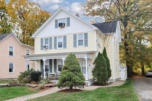 81 E Maple Ave, Suffern, NY, 10901-5609 | Card Image