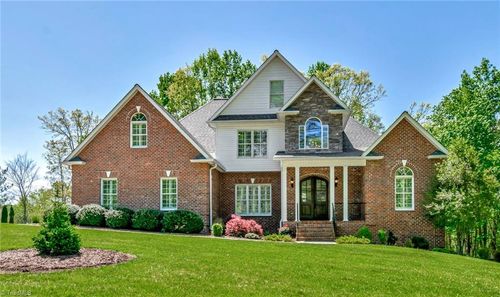 1660 Skyland Dr, Wilkesboro, NC, 28697-7396 | Card Image